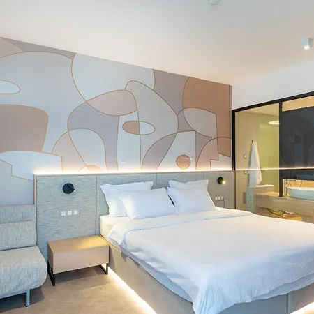 Zenith Hotell 4*